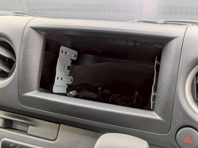 Ref:AUX-24829124 NISSAN CARAVAN 2025 4 Ref:AUX-24829124 NISSAN CARAVAN 2025 - Image 4