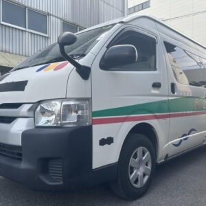 2016 Toyota Hiace Commuter white gasoline used car Japan export