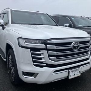 2024 Toyota Land Cruiser pearl gasoline used car Japan export