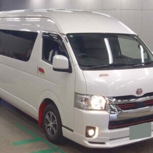 2021 Toyota Hiace Van pearl diesel used car Japan export