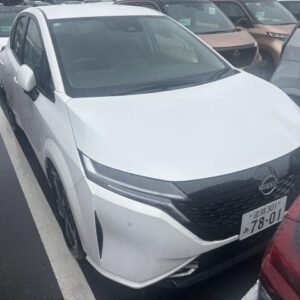 2024 Nissan Aura pearl hybrid used car Japan export