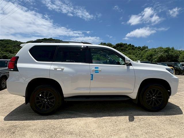 Ref:AUX-24834292 TOYOTA LAND CRUISER PRADO 2022 16 Ref:AUX-24834292 TOYOTA LAND CRUISER PRADO 2022 - Image 16