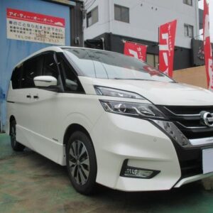 2018 Nissan Serena pearl hybrid used car Japan export