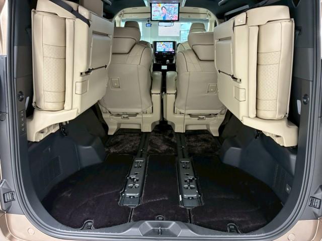 Ref:AUX-24850032 TOYOTA ALPHARD HYBRID 2024 18 Ref:AUX-24850032 TOYOTA ALPHARD HYBRID 2024 - Image 18