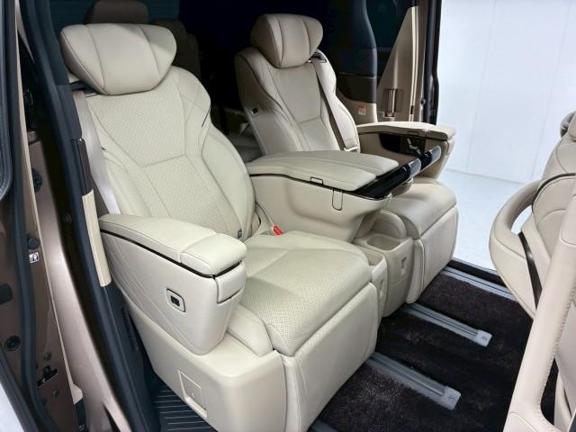 Ref:AUX-24850032 TOYOTA ALPHARD HYBRID 2024 6 Ref:AUX-24850032 TOYOTA ALPHARD HYBRID 2024 - Image 6