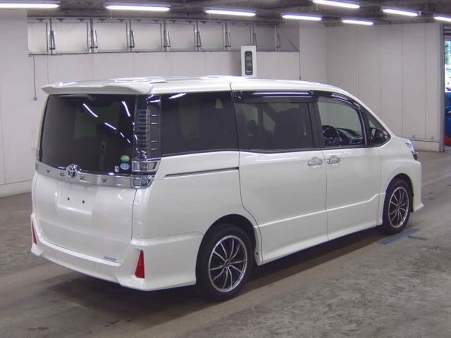 Ref:AUX-24850140 TOYOTA VOXY 2019 5 Ref:AUX-24850140 TOYOTA VOXY 2019 - Image 5