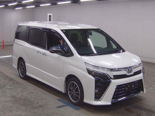 Ref:AUX-24850140 TOYOTA VOXY 2019 1 2019 Toyota Voxy pearl gasoline used car Japan export