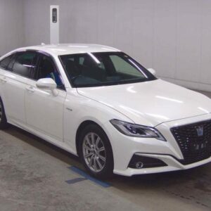 2019 Toyota Crown Hybrid pearl gasoline used car Japan export