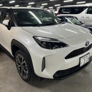 2022 Toyota Yaris Cross pearl hybrid used car Japan export