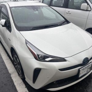 2020 Toyota Prius pearl hybrid used car Japan export