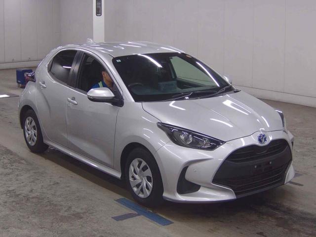 Ref:AUX-24863541 TOYOTA YARIS 2022 1 2022 Toyota Yaris silver gasoline used car Japan export