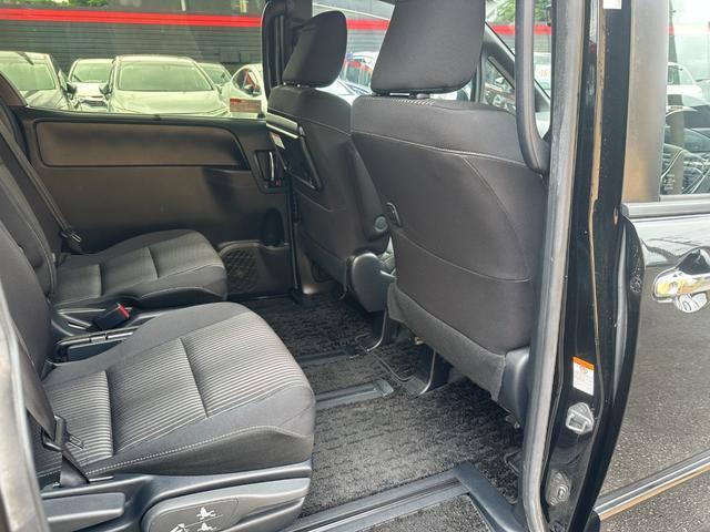 Ref:AUX-24868904 TOYOTA VOXY 2019 13 Ref:AUX-24868904 TOYOTA VOXY 2019 - Image 13