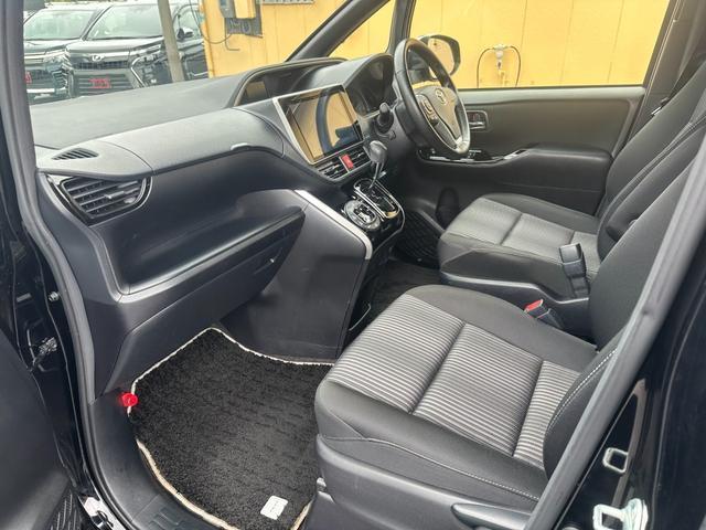 Ref:AUX-24868904 TOYOTA VOXY 2019 14 Ref:AUX-24868904 TOYOTA VOXY 2019 - Image 14