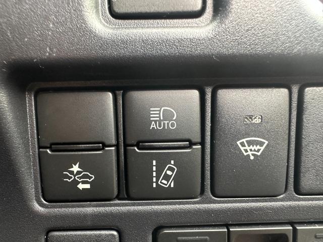 Ref:AUX-24868904 TOYOTA VOXY 2019 6 Ref:AUX-24868904 TOYOTA VOXY 2019 - Image 6
