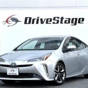 2019 Toyota Prius silver hybrid used car Japan export