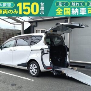 2018 Toyota Sienta white gasoline used car Japan export