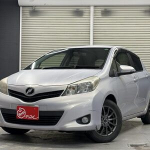 2013 Toyota Vitz purple gasoline used car Japan export