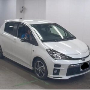 2017 Toyota Vitz pearl gasoline used car Japan export