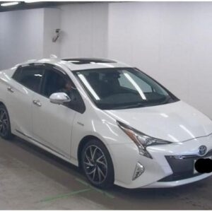 2016 Toyota Prius pearl gasoline used car Japan export