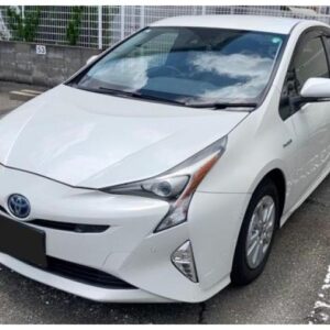 2017 Toyota Prius pearl hybrid used car Japan export