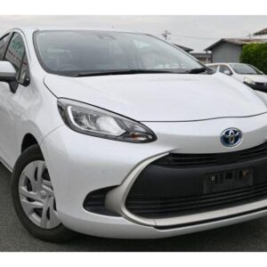 2023 Toyota Aqua pearl gasoline used car Japan export