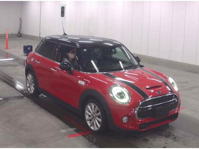 Ref:AUX-24875249 MINI MINI 2019 1 2019 Mini Mini red gasoline used car Japan export