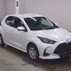 2024 Toyota Yaris pearl gasoline used car Japan export
