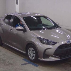 2021 Toyota Yaris tea gasoline used car Japan export