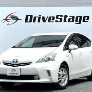 2012 Toyota Prius Alpha pearl hybrid used car Japan export