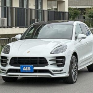 2016 Porsche Macan white gasoline used car Japan export