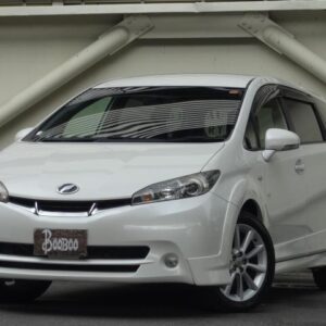 2011 Toyota Wish pearl gasoline used car Japan export
