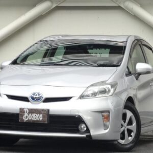 2012 Toyota Prius silver hybrid used car Japan export