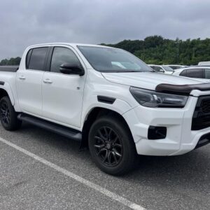 2023 Toyota Hilux pearl diesel used car Japan export