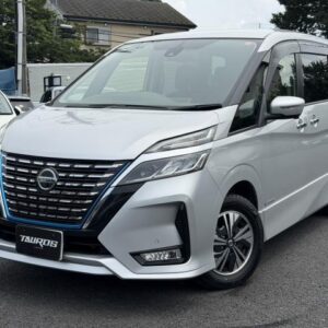 2021 Nissan Serena silver hybrid used car Japan export