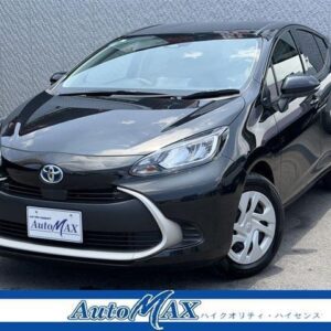 2024 Toyota Aqua black gasoline used car Japan export