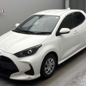 2023 Toyota Yaris white gasoline used car Japan export