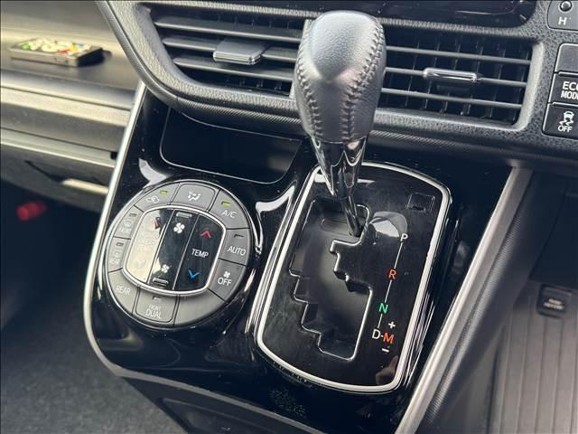 Ref:AUX-24909974 TOYOTA VOXY 2021 17 Ref:AUX-24909974 TOYOTA VOXY 2021 - Image 17