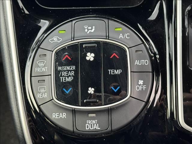 Ref:AUX-24909974 TOYOTA VOXY 2021 18 Ref:AUX-24909974 TOYOTA VOXY 2021 - Image 18