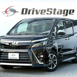 2018 Toyota Voxy black gasoline used car Japan export