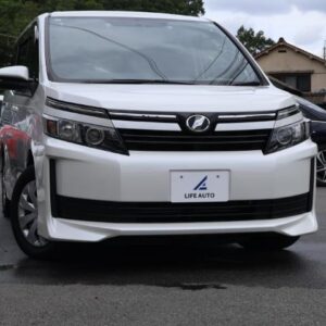 2015 Toyota Voxy pearl gasoline used car Japan export
