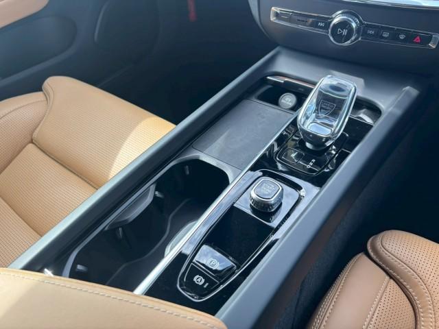 Ref:AUX-24917665 VOLVO V60 2024 14 Ref:AUX-24917665 VOLVO V60 2024 - Image 14