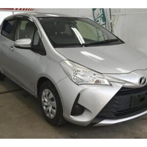 2018 Toyota Vitz silver gasoline used car Japan export