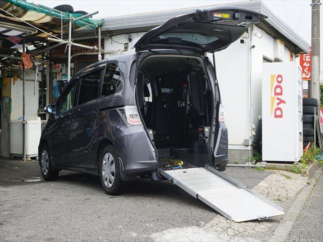 Ref:AUX-24927209 HONDA FREED 2014 1 2014 Honda Freed gray gasoline used car Japan export