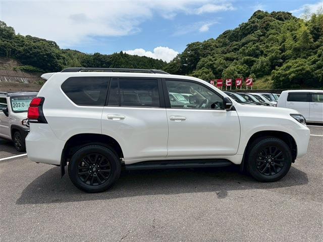 Ref:AUX-24938200 TOYOTA LAND CRUISER PRADO 2024 10 Ref:AUX-24938200 TOYOTA LAND CRUISER PRADO 2024 - Image 10