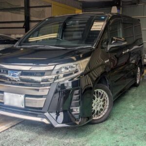 2019 Toyota Noah black hybrid used car Japan export