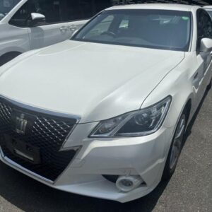 2015 Toyota Crown Hybrid pearl gasoline used car Japan export