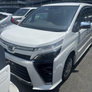 2021 Toyota Voxy pearl gasoline used car Japan export