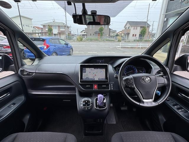 Ref:AUX-24947526 TOYOTA VOXY 2015 2 Ref:AUX-24947526 TOYOTA VOXY 2015 - Image 2