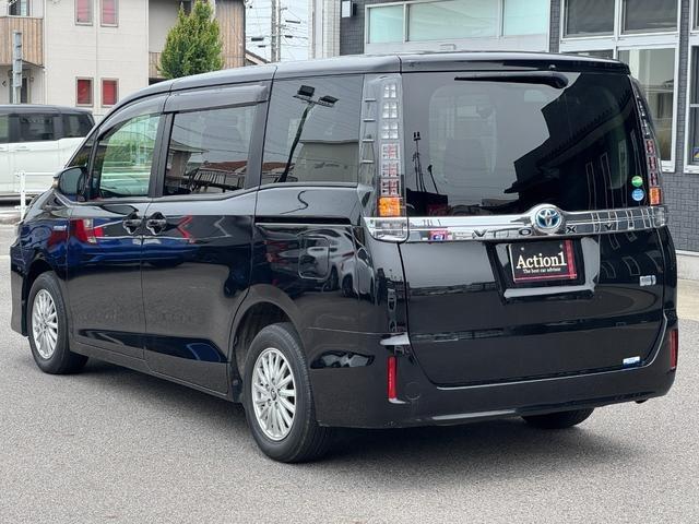 Ref:AUX-24947526 TOYOTA VOXY 2015 4 Ref:AUX-24947526 TOYOTA VOXY 2015 - Image 4