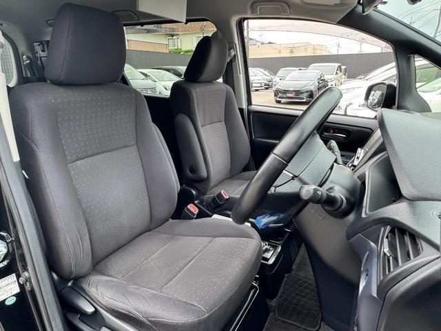 Ref:AUX-24947526 TOYOTA VOXY 2015 9 Ref:AUX-24947526 TOYOTA VOXY 2015 - Image 9